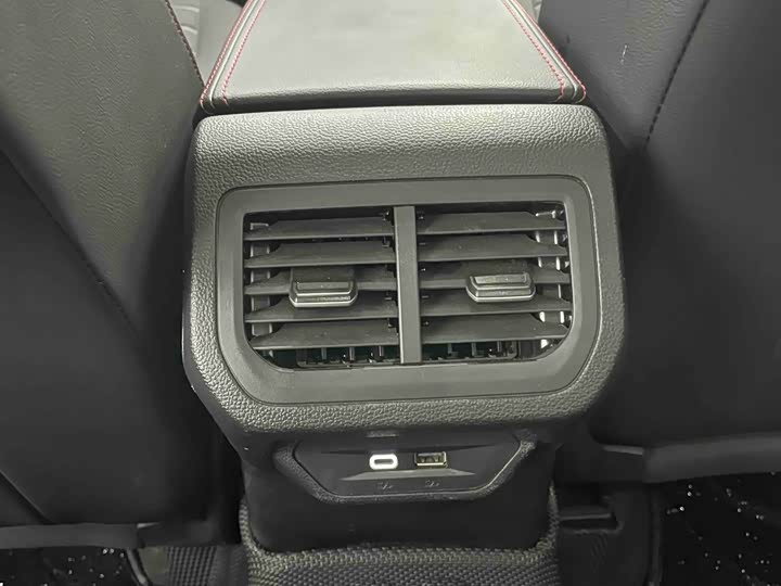 Фото 21 - Volkswagen Lavida