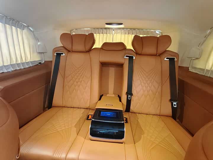 Фото 10 - Mercedes-Benz Vito