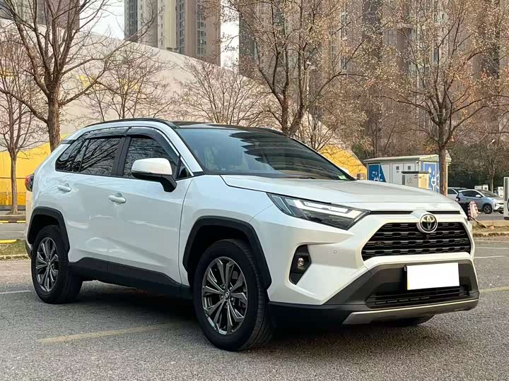 Фото 3 - Toyota RAV4