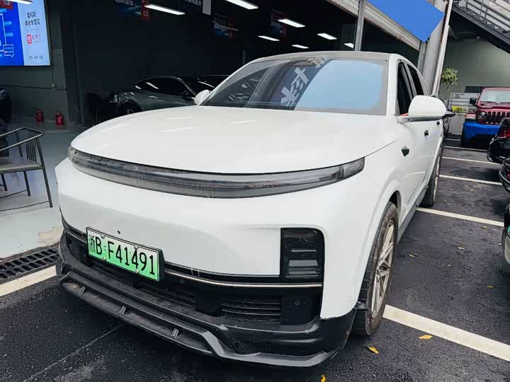 Фото 1 - LiXiang L7