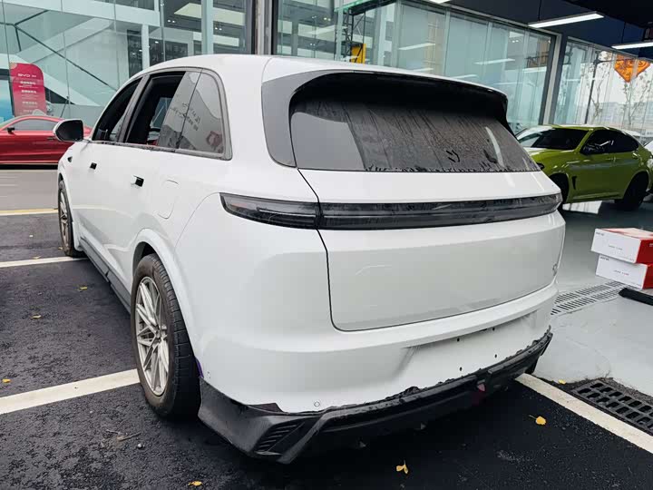 Фото 10 - LiXiang L7