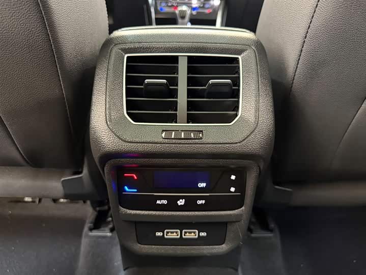 Фото 15 - Volkswagen Tayron