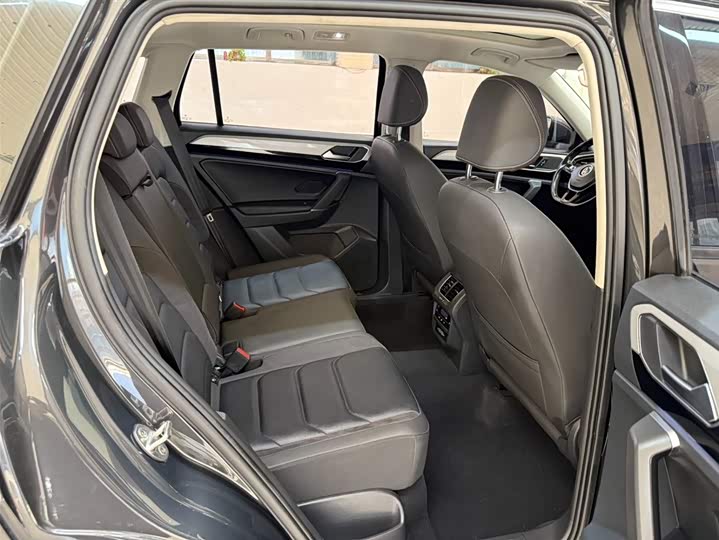 Фото 18 - Volkswagen Tayron