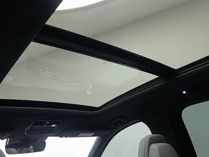 Фото 15 - Nio ES8