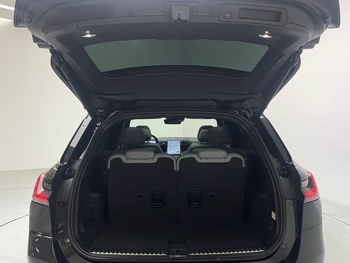 Фото 17 - Nio ES8