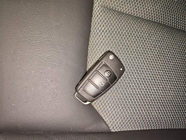 Фото 11 - Audi Q2L