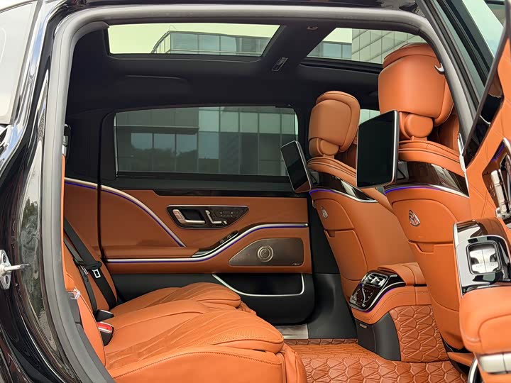 Фото 13 - Mercedes-Benz Maybach S-Class