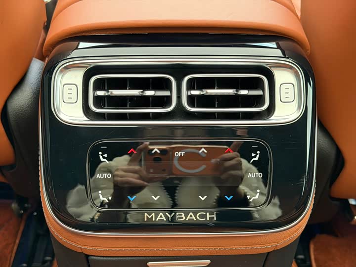 Фото 15 - Mercedes-Benz Maybach S-Class