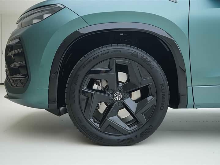 Фото 14 - Volkswagen Tayron