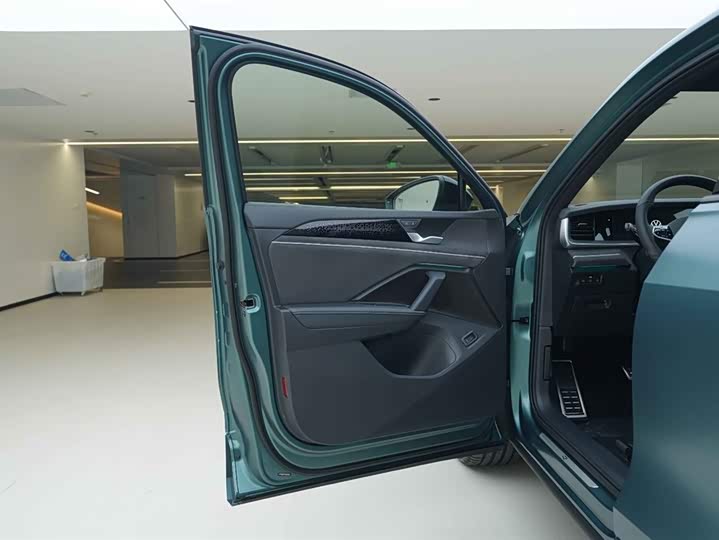 Фото 16 - Volkswagen Tayron