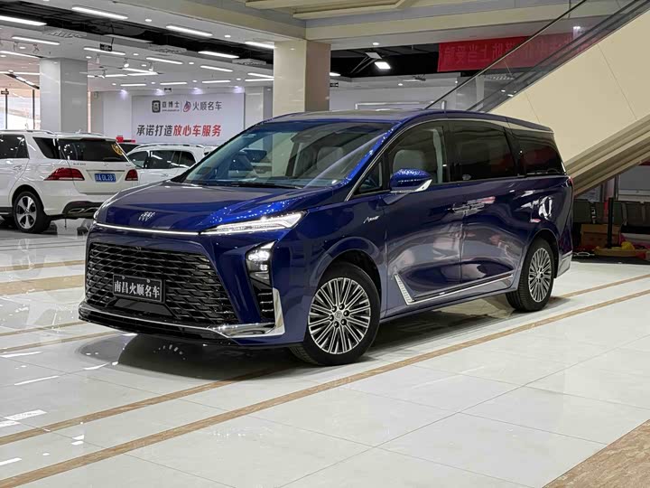 Фото 1 - Buick GL8 Hybrid