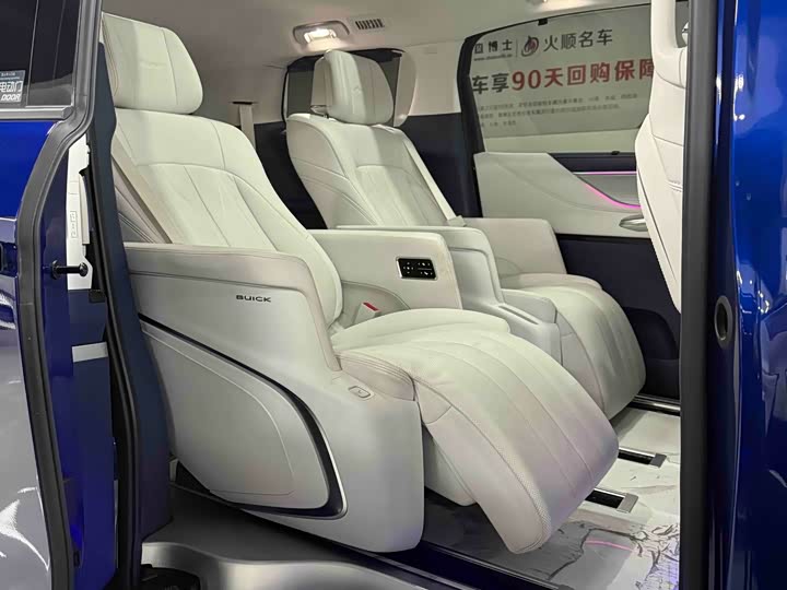 Фото 16 - Buick GL8 Hybrid