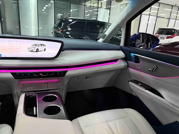 Фото 18 - Buick GL8 Hybrid