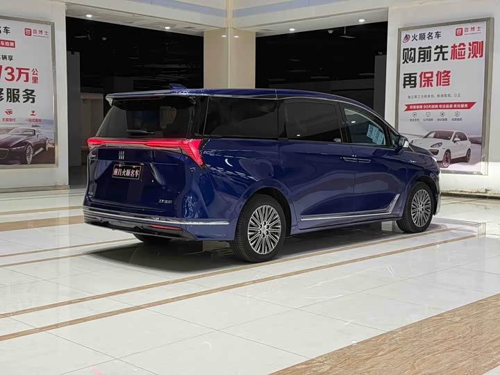 Фото 6 - Buick GL8 Hybrid