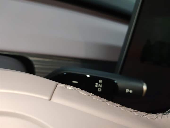 Фото 6 - Nio Onvo L60