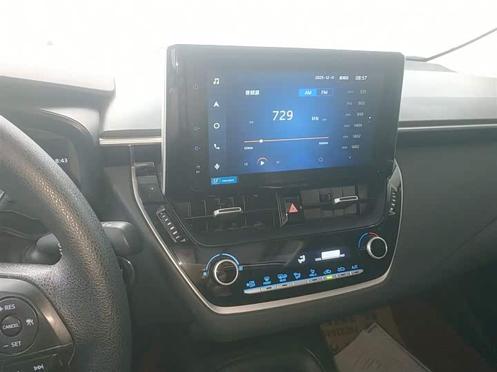 Фото 13 - Toyota Corolla