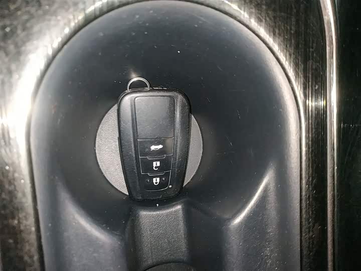 Фото 9 - Toyota Corolla