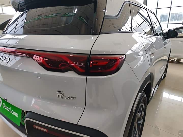 Фото 8 - BYD Yuan Up