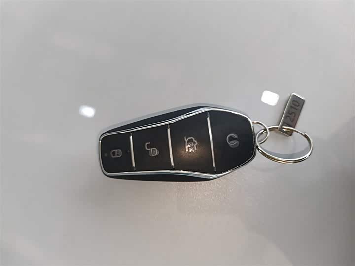 Фото 9 - BYD Yuan Up