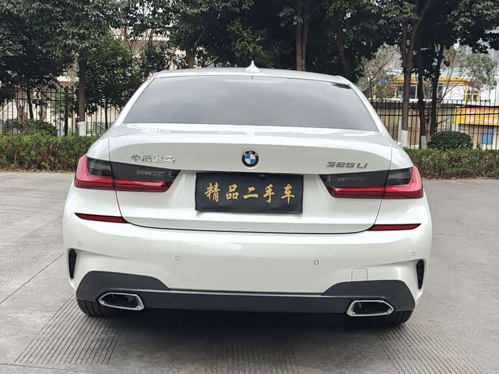 Фото 16 - BMW 3 Series