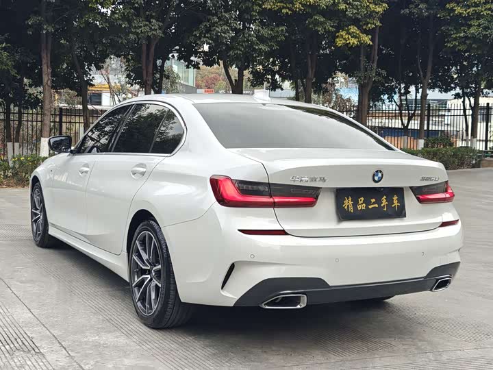 Фото 17 - BMW 3 Series