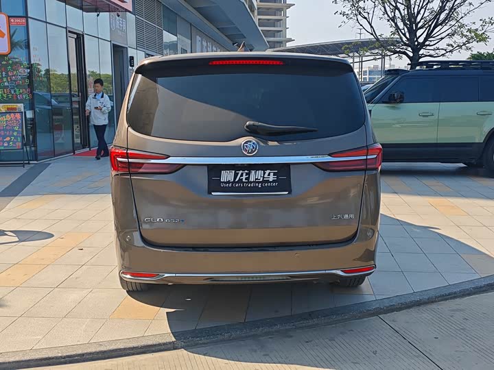 Фото 5 - Buick GL8 ES