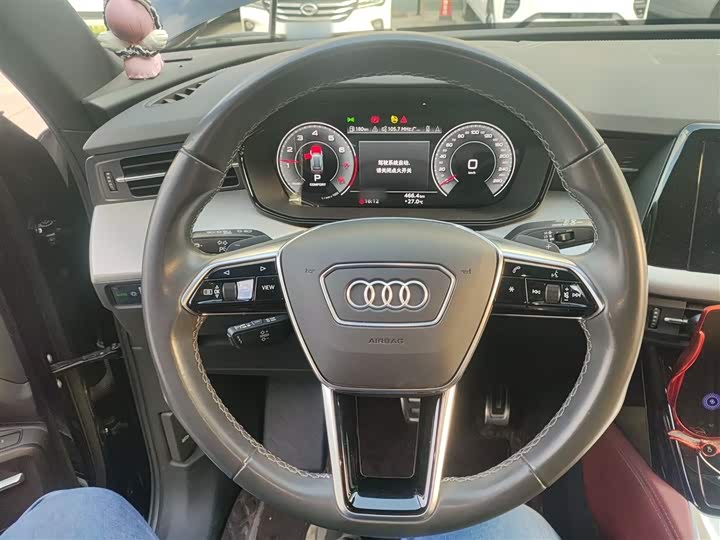 Фото 3 - Audi Q6