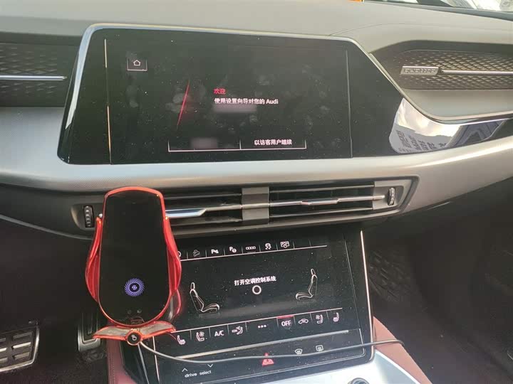 Фото 5 - Audi Q6