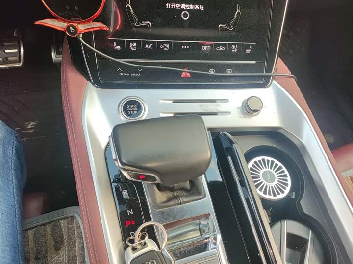 Фото 6 - Audi Q6