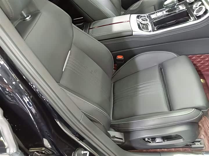 Фото 4 - Hongqi H9