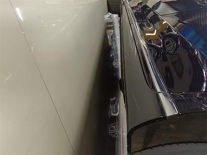 Фото 6 - Hongqi H9