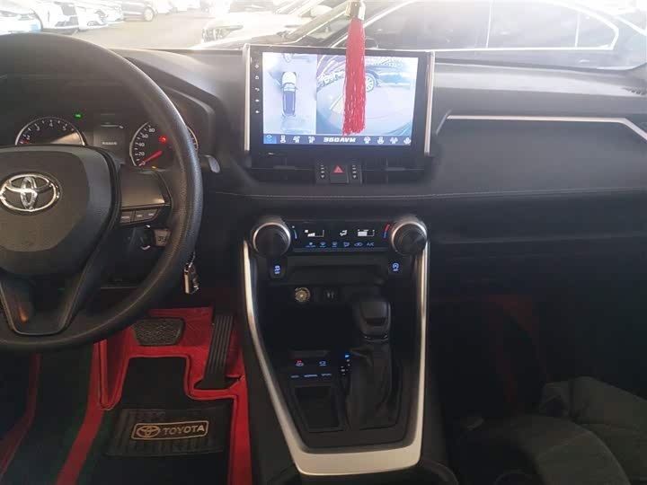 Фото 5 - Toyota Wildlander