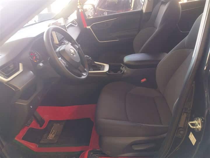 Фото 7 - Toyota Wildlander