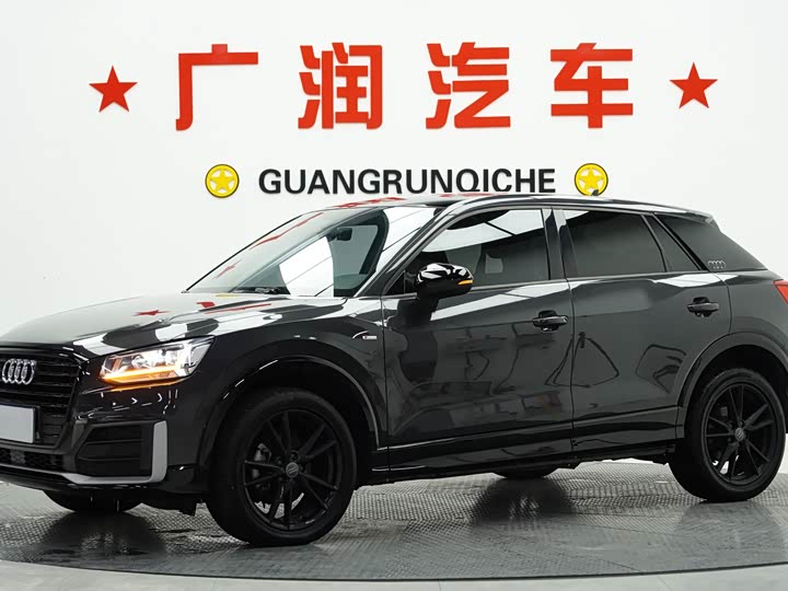 Фото 1 - Audi Q2L