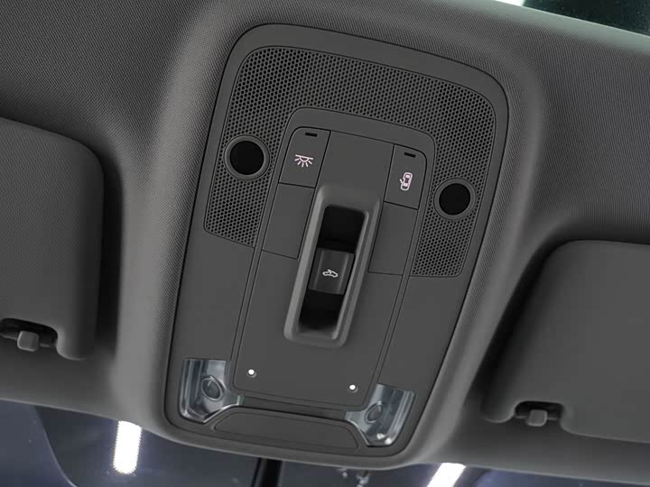 Фото 17 - Audi Q2L