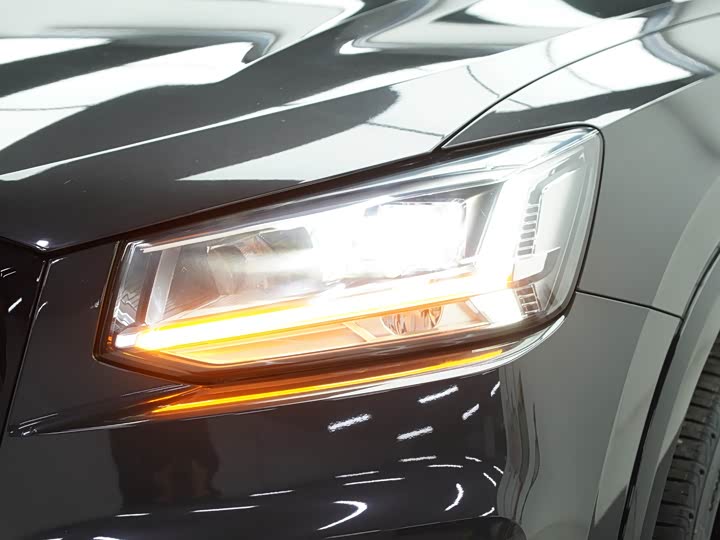 Фото 7 - Audi Q2L