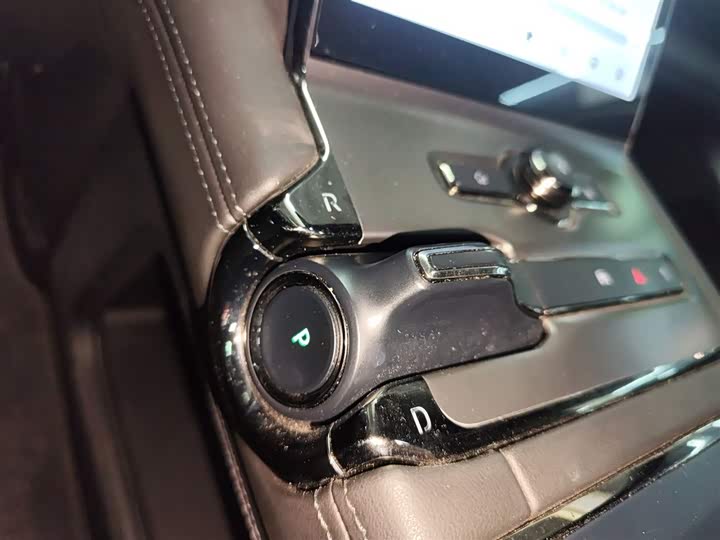 Фото 6 - Nio ES6