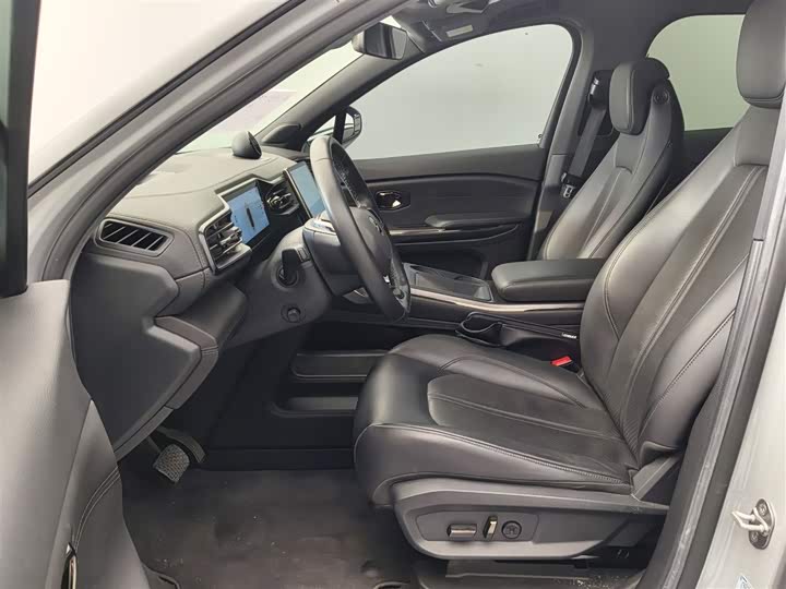 Фото 7 - Nio ES6