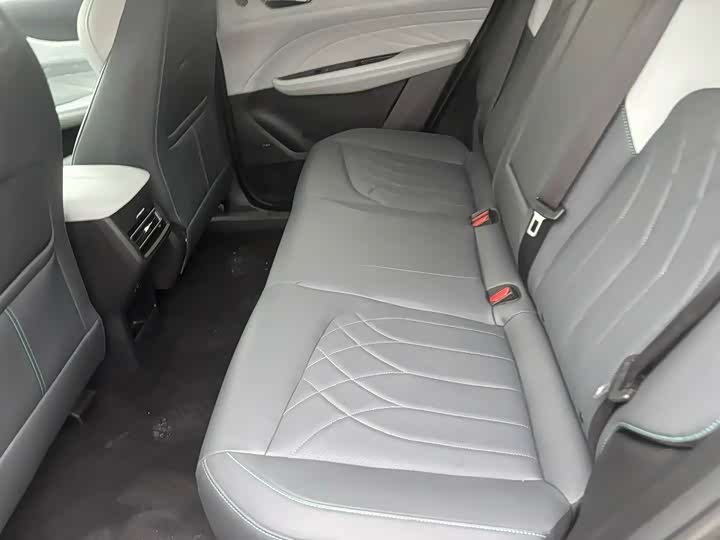 Фото 6 - Changan UNI-Z Hybrid