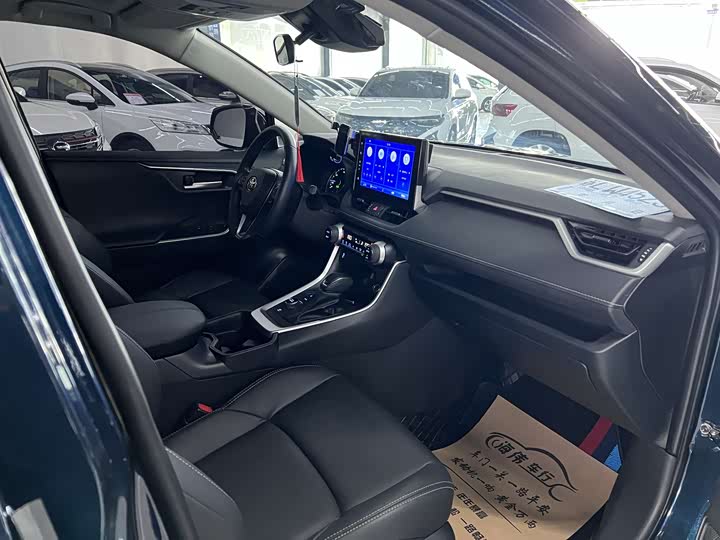 Фото 5 - Toyota Wildlander