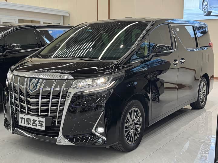 Фото 1 - Toyota Alphard