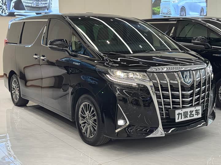Фото 3 - Toyota Alphard