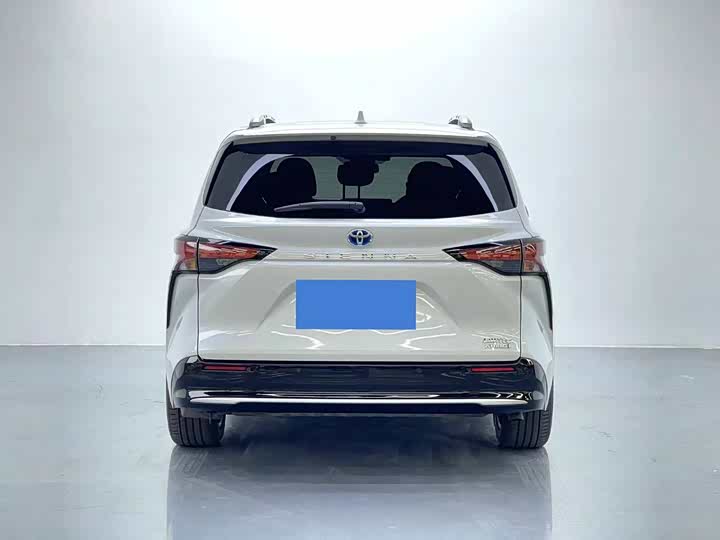 Фото 5 - Toyota Sienna