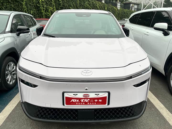 Фото 2 - Toyota bZ3X