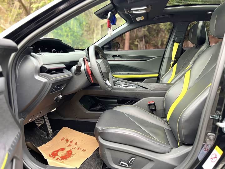 Фото 4 - Changan UNI-V