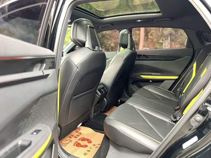 Фото 6 - Changan UNI-V