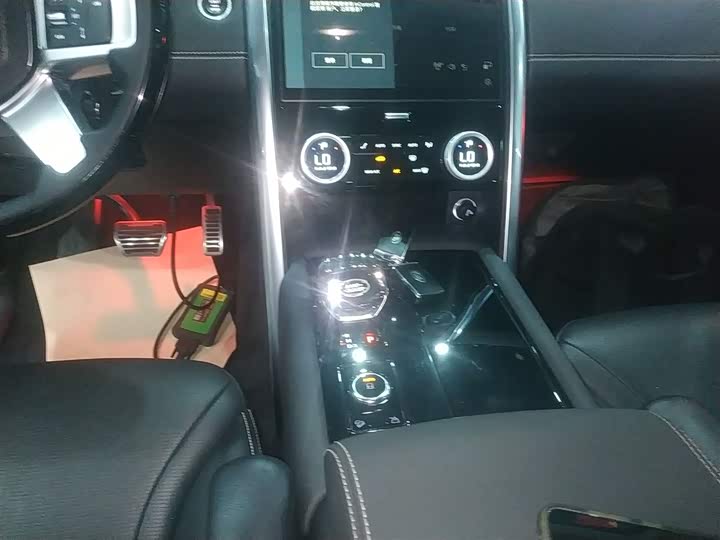 Фото 14 - Land Rover Discovery