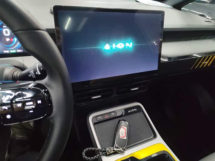 Фото 13 - GAC Aion Y