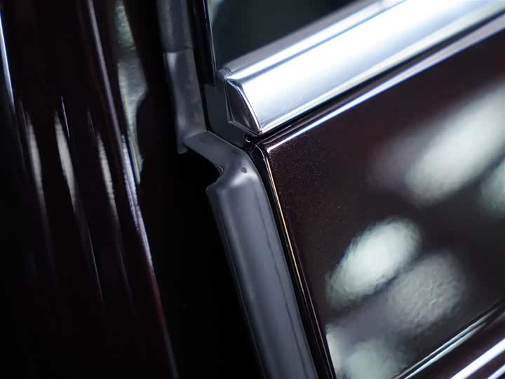 Фото 10 - Bentley Bentayga