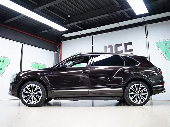 Фото 22 - Bentley Bentayga